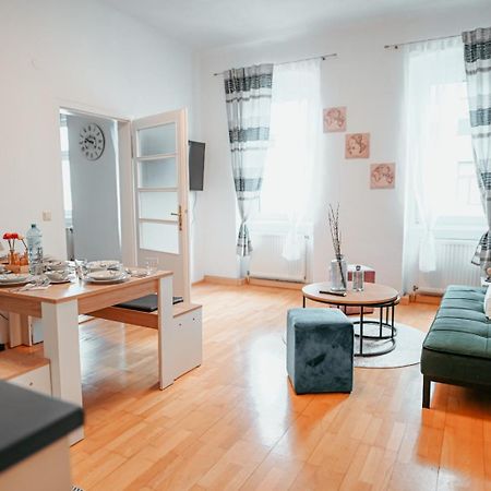 Raimond Apartment Top 27 Wina Bagian luar foto