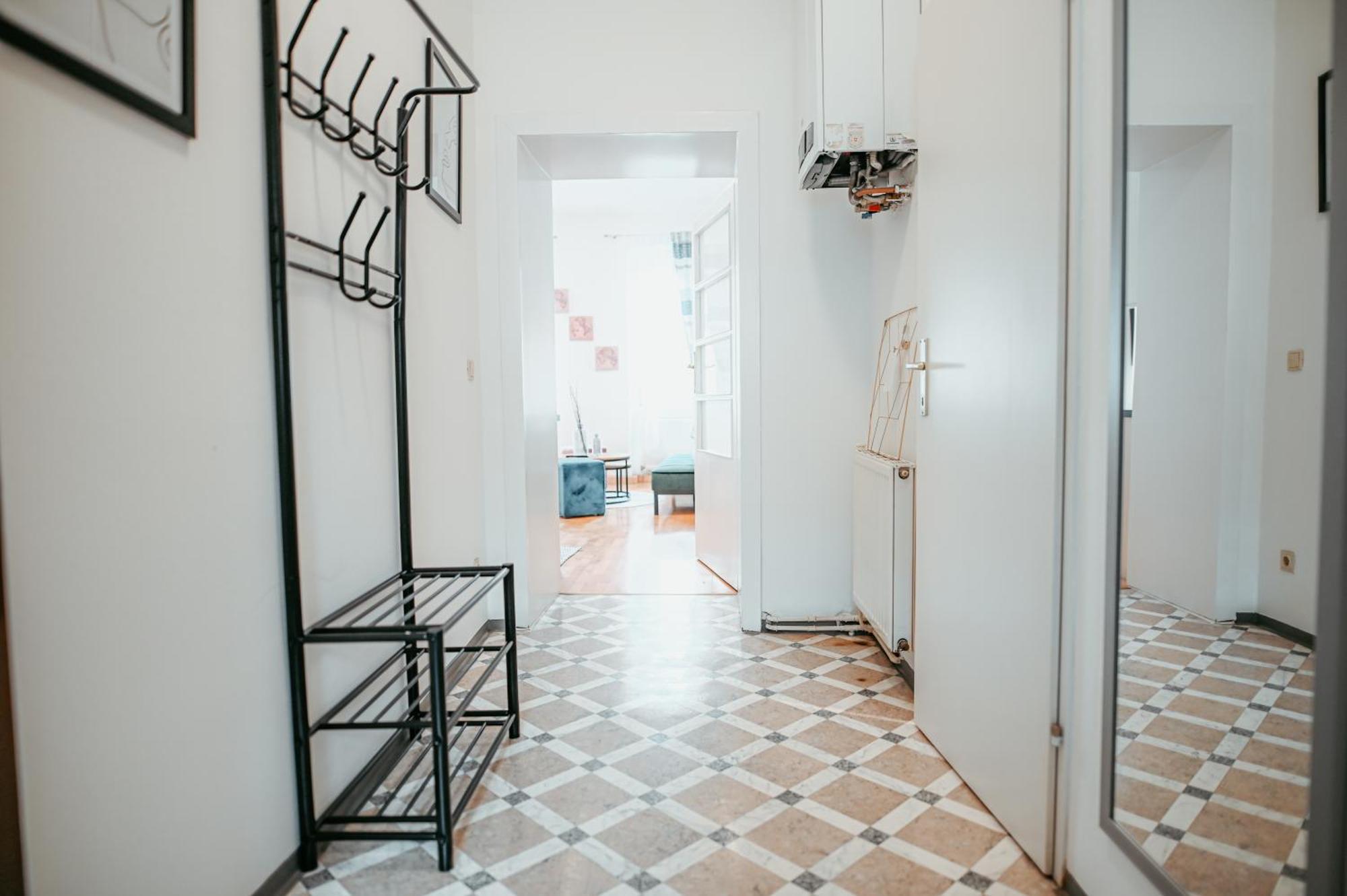 Raimond Apartment Top 27 Wina Bagian luar foto